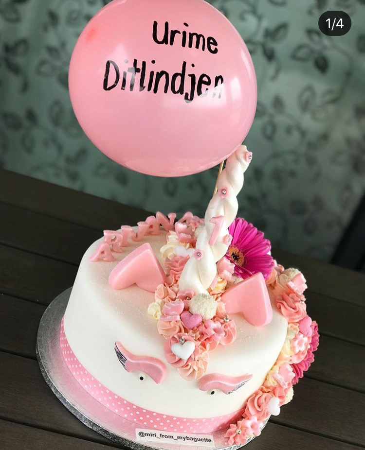 Einhorntorte in Pink