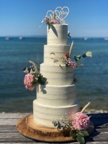Hochzeitstorte Semi-Naked Cake