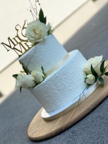 Hochzeitstorte 2-stöckig mit Rosen