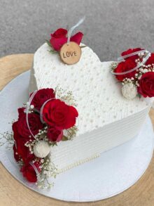 Herz Hochzeitstorte mit Rosen
