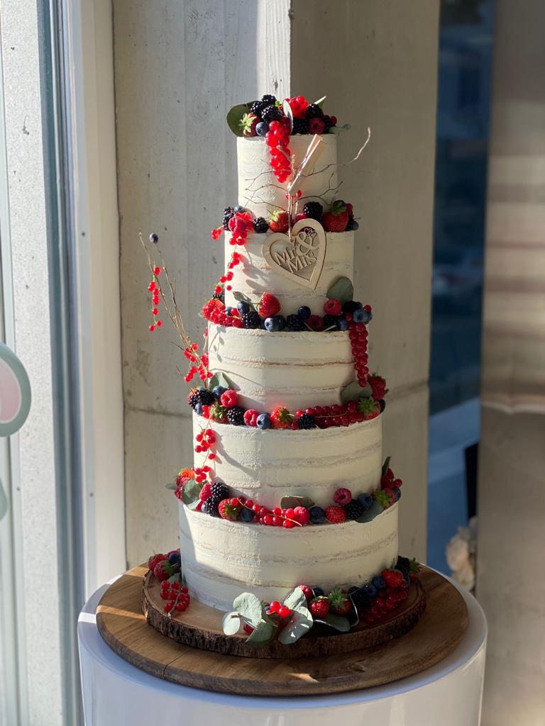 Hochzeitstorte Semi-Naked Cake
