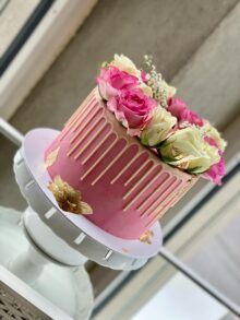 Rosa Torte mit Rosen
