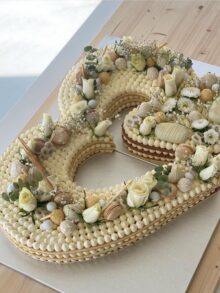 Doppelherztorte mit Rosen