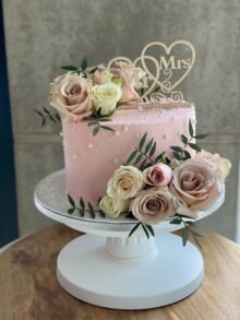 Hochzeitstorte in Rosa